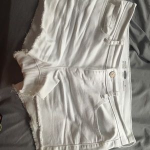 Old Navy Women’s White Cutoff Shorts Size 6